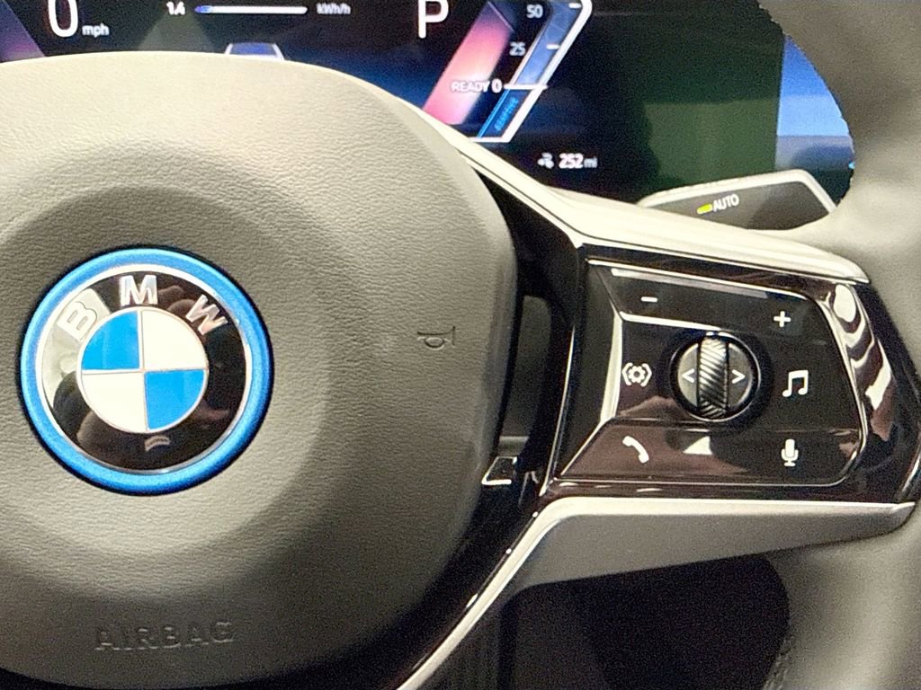 Certified 2026 BMW i5 eDrive40 w/ Premium Package RWD image 12