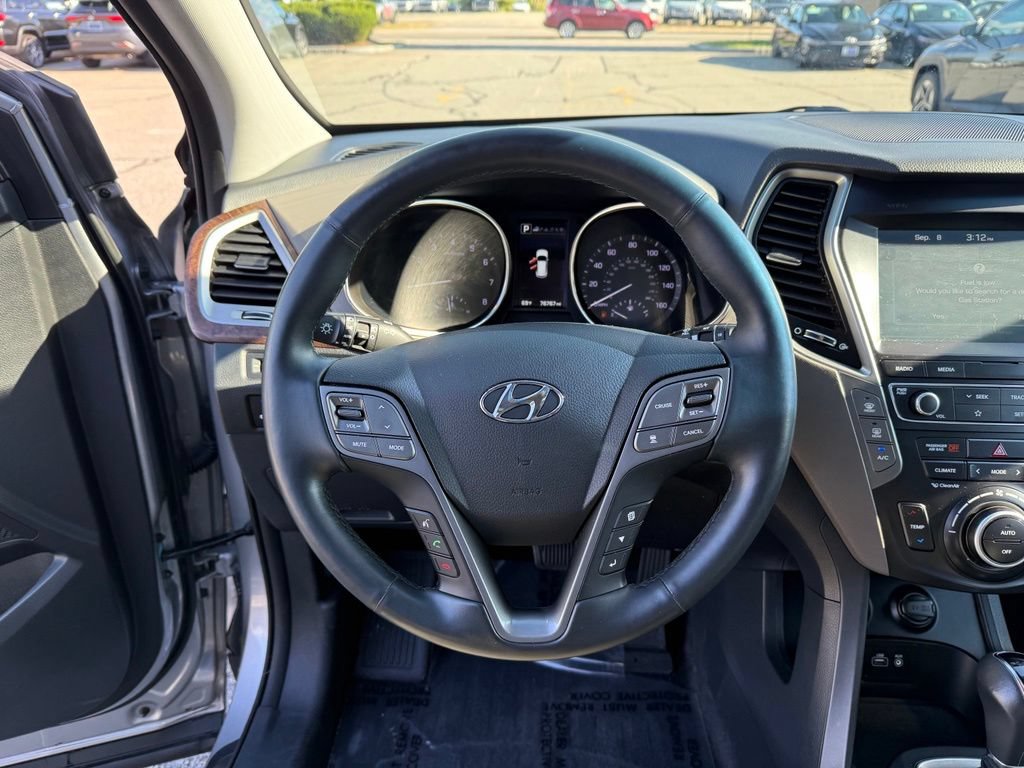 Used 2019 Hyundai Santa Fe XL AWD/4WD image 12