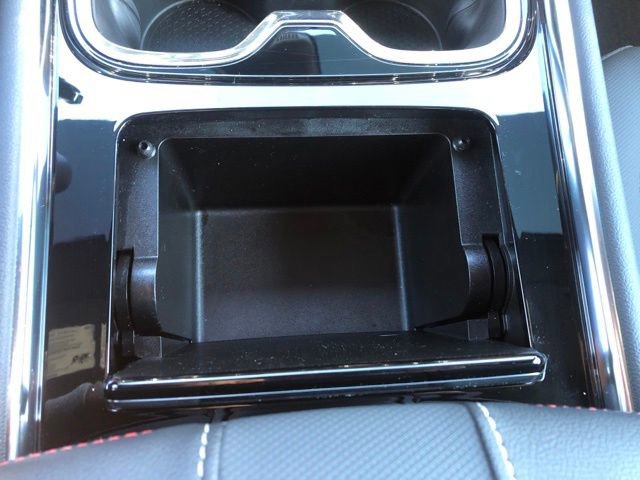 Used 2024 Chevrolet Traverse RS image 65