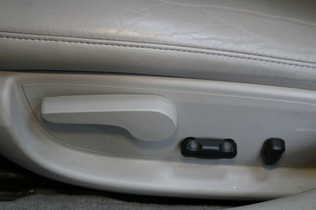 Used 2013 Chevrolet Impala LTZ FWD image 18