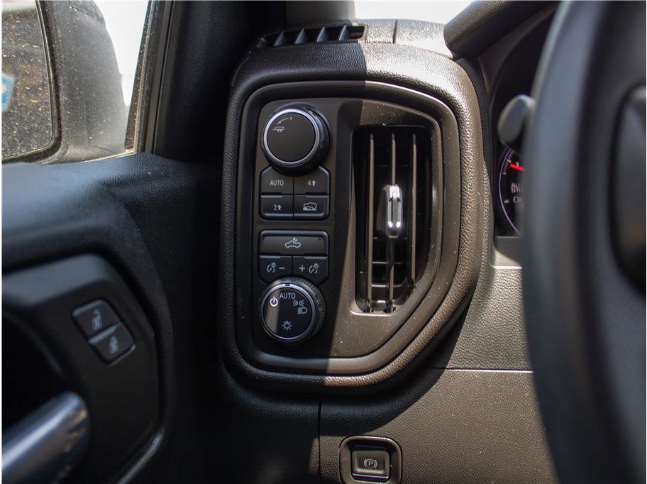 Used 2022 Chevrolet Silverado 1500 Custom image 14