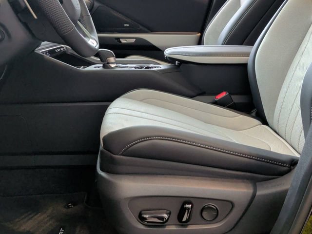New 2026 Lexus TX 500h AWD w/ Technology Package image 14
