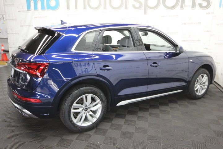 Used 2022 Audi Q5 2.0T Premium w/ Convenience Package AWD/4WD image 8