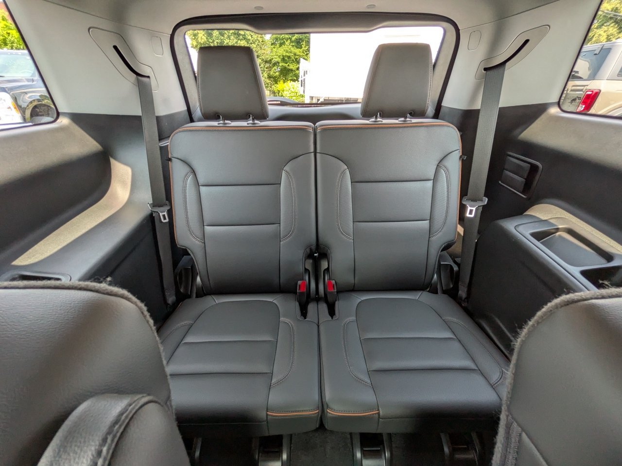 Used 2022 GMC Acadia AT4 w/ Preferred Package AWD/4WD image 16