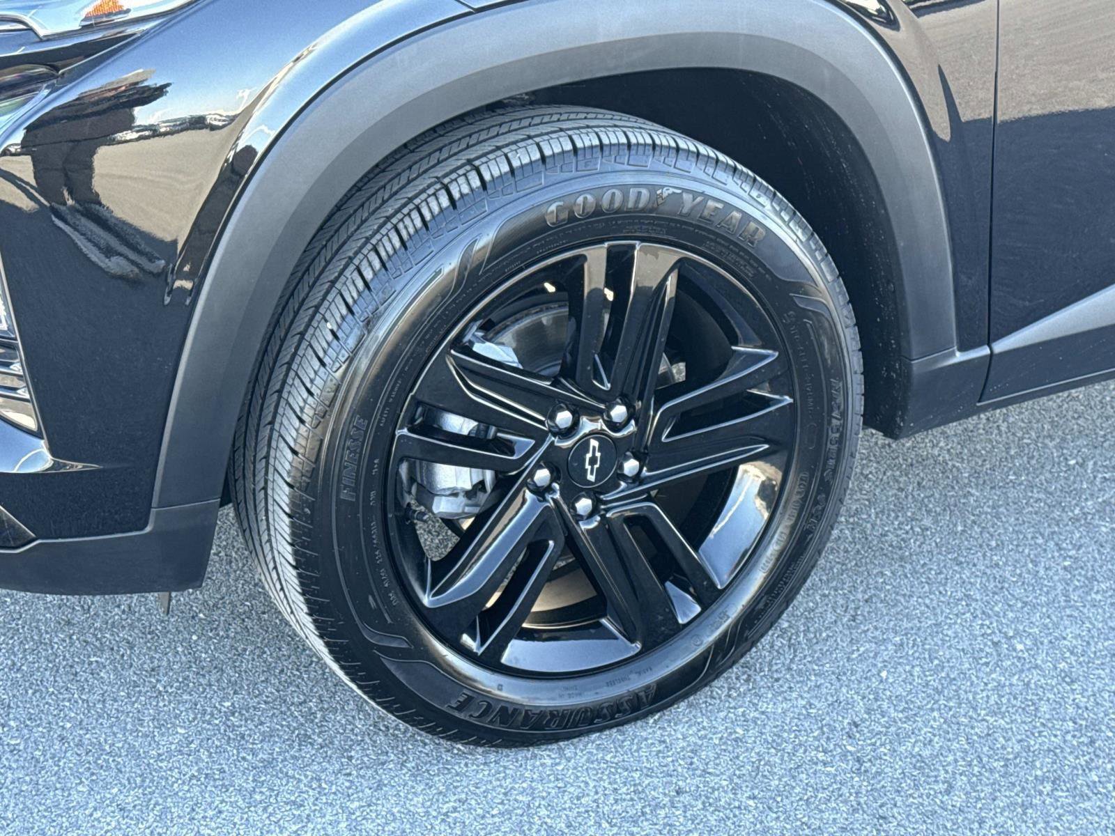 Used 2024 Chevrolet Trax ACTIV w/ Sunroof Package image 29