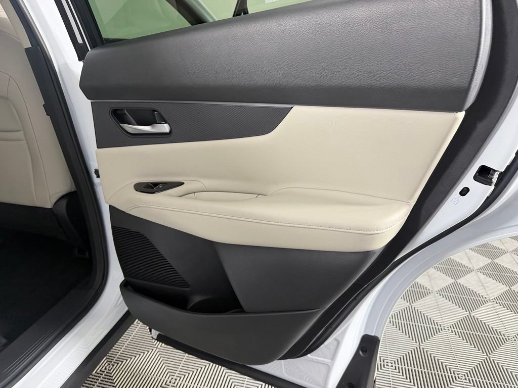 Used 2025 Nissan Murano SV AWD/4WD image 27