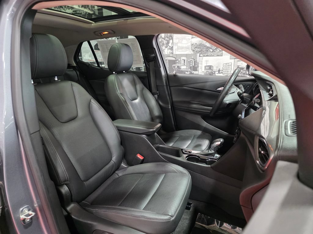 Used 2020 Buick Encore GX Essence w/ Experience Buick Package AWD/4WD image 18
