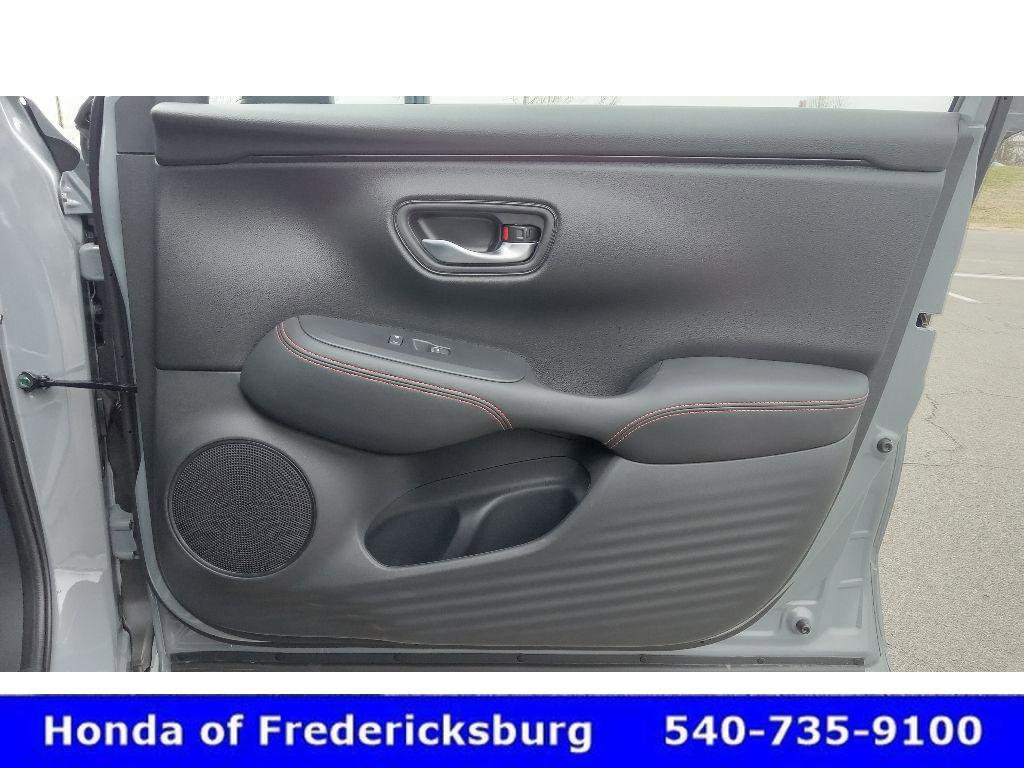 Certified 2025 Honda HR-V Sport image 32