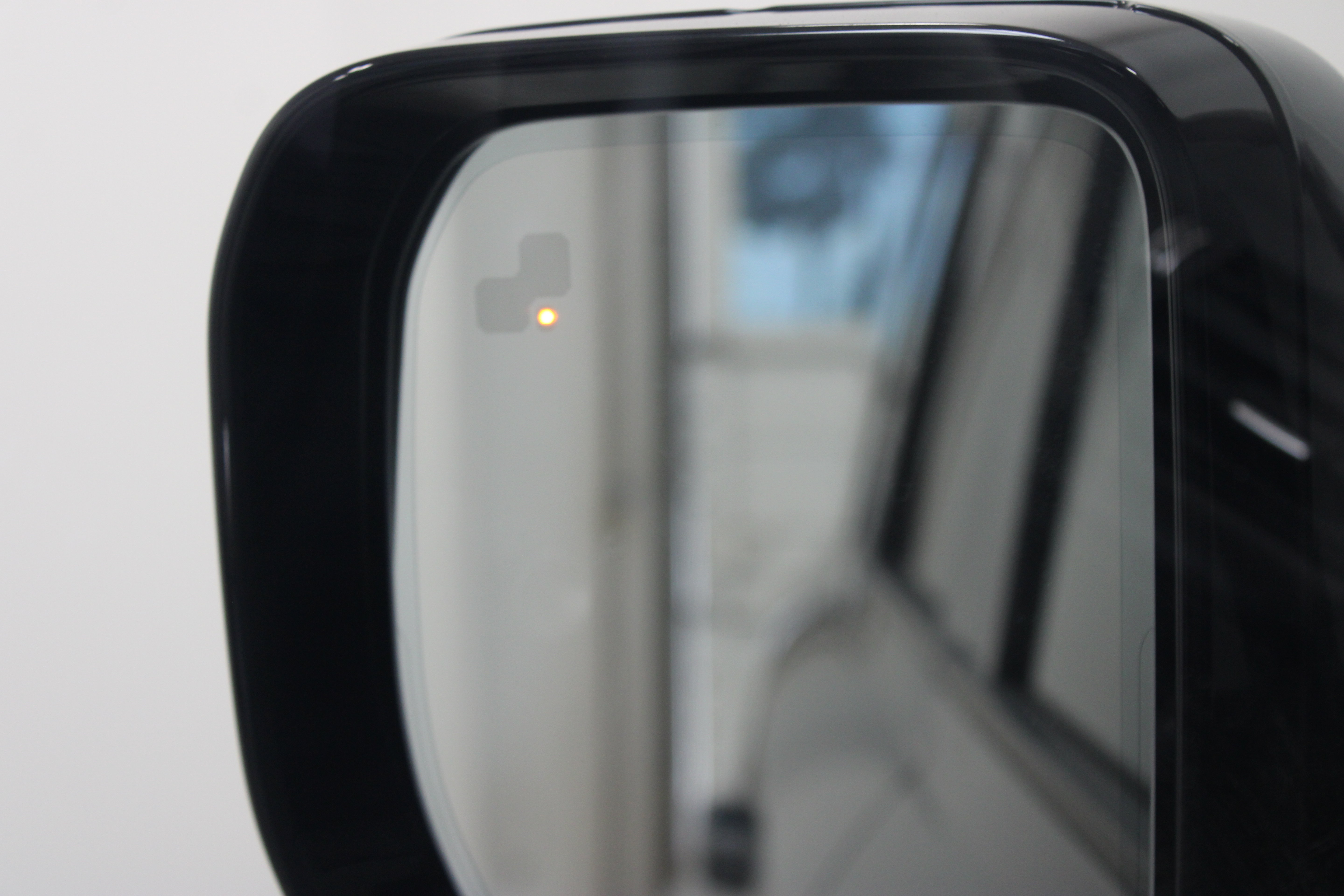 Used 2025 Land Rover Defender 130 Outbound AWD/4WD image 23