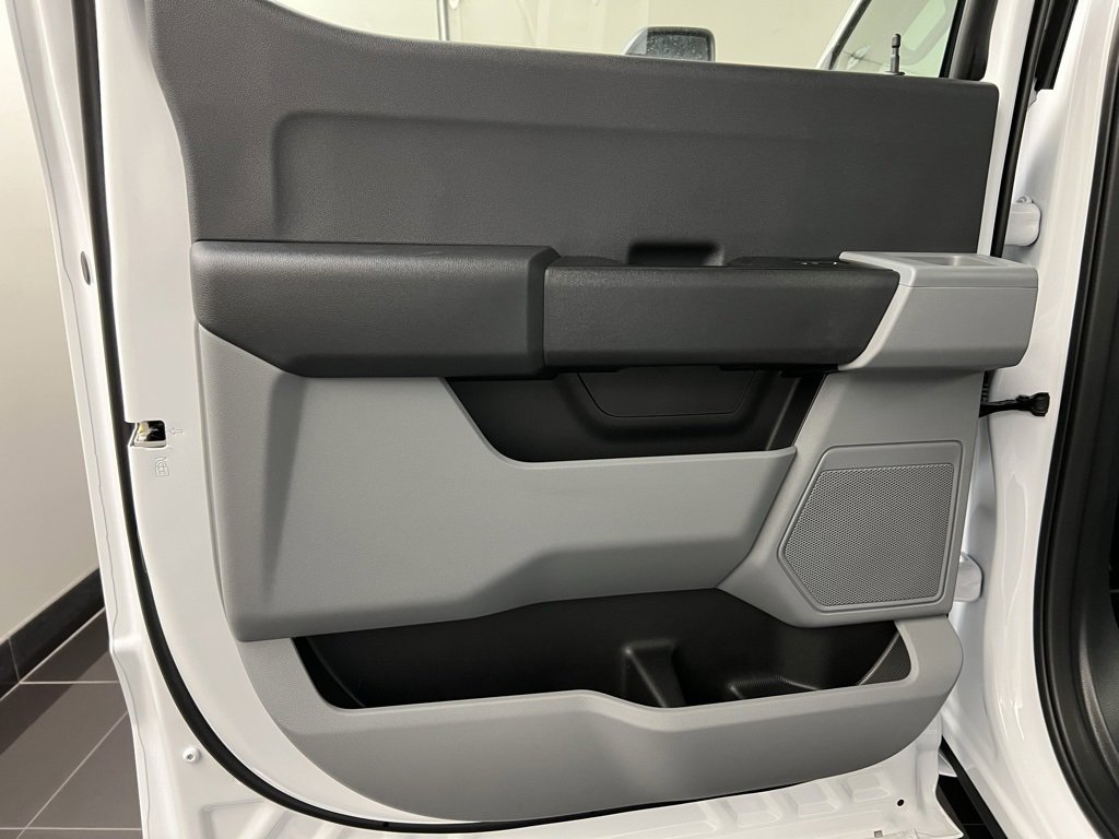 New 2026 Ford F350 XL w/ XL Chrome Package image 29
