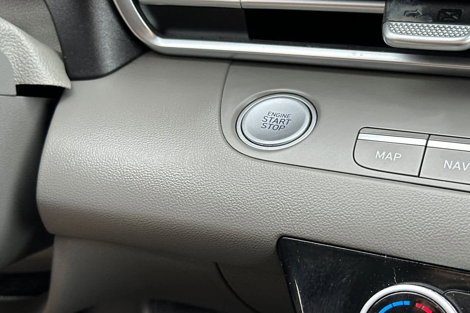 Used 2023 Hyundai Elantra SEL w/ Convenience Package image 23