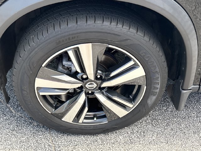 Certified 2021 Nissan Rogue Platinum FWD image 30