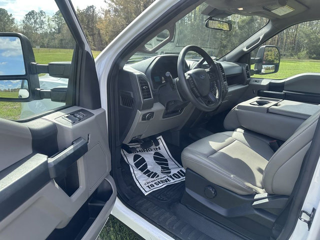 Used 2022 Ford F250 XL w/ Power Equipment Group image 9