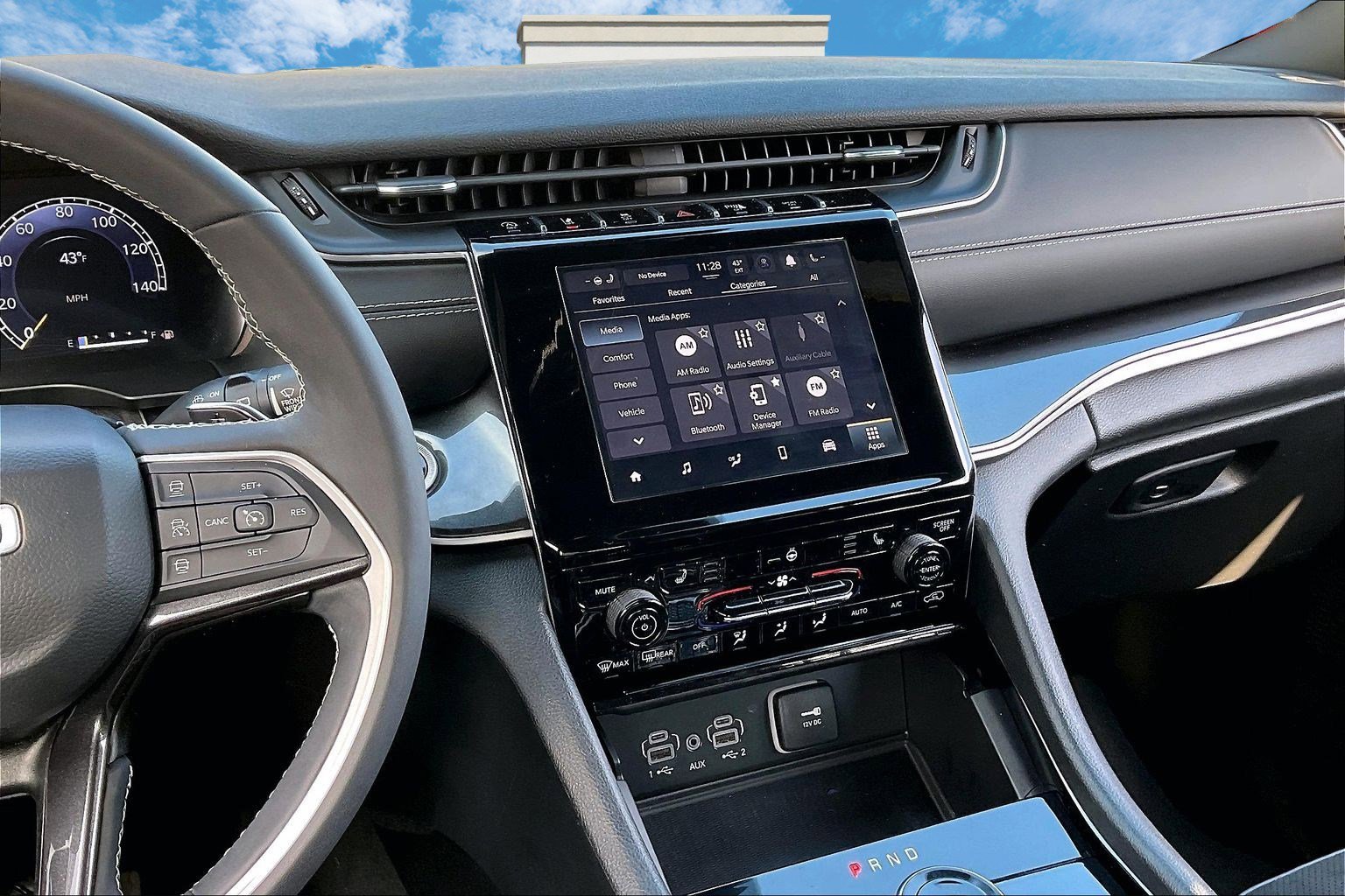 Certified 2023 Jeep Grand Cherokee Altitude image 6