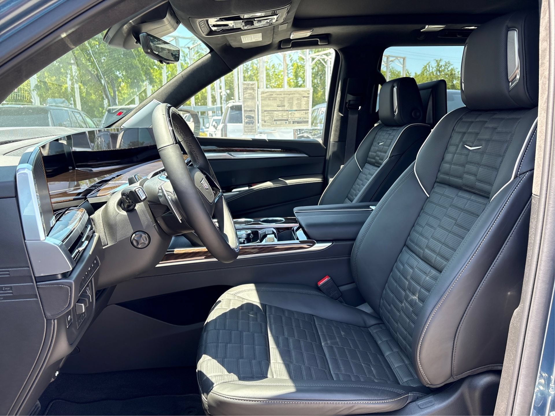 New 2026 Cadillac Escalade Platinum Sport AWD/4WD image 9