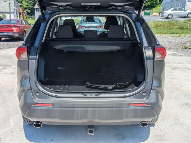 Used 2022 Toyota RAV4 XLE w/ Convenience Package AWD/4WD image 7