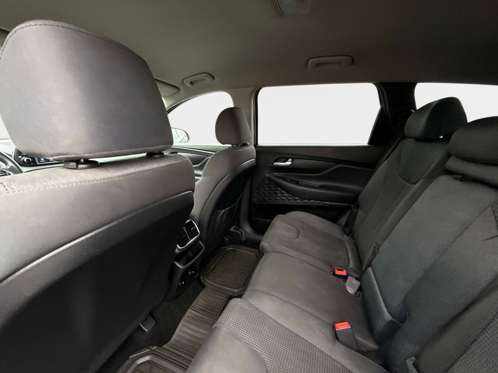 Used 2019 Hyundai Santa Fe SE FWD image 18