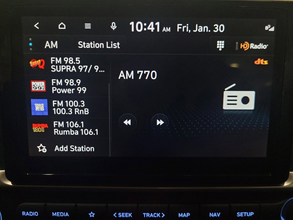 Used 2024 Hyundai Venue Limited image 25