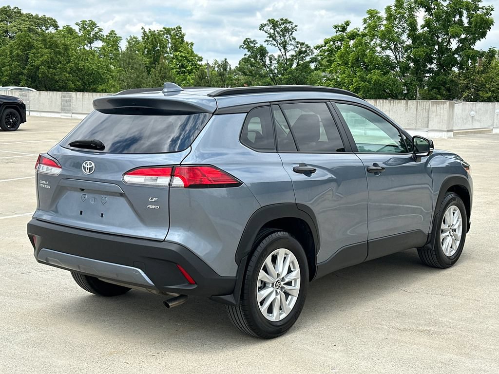 Used 2023 Toyota Corolla Cross LE AWD/4WD image 4