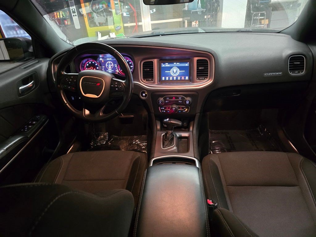 Used 2022 Dodge Charger SXT RWD image 32