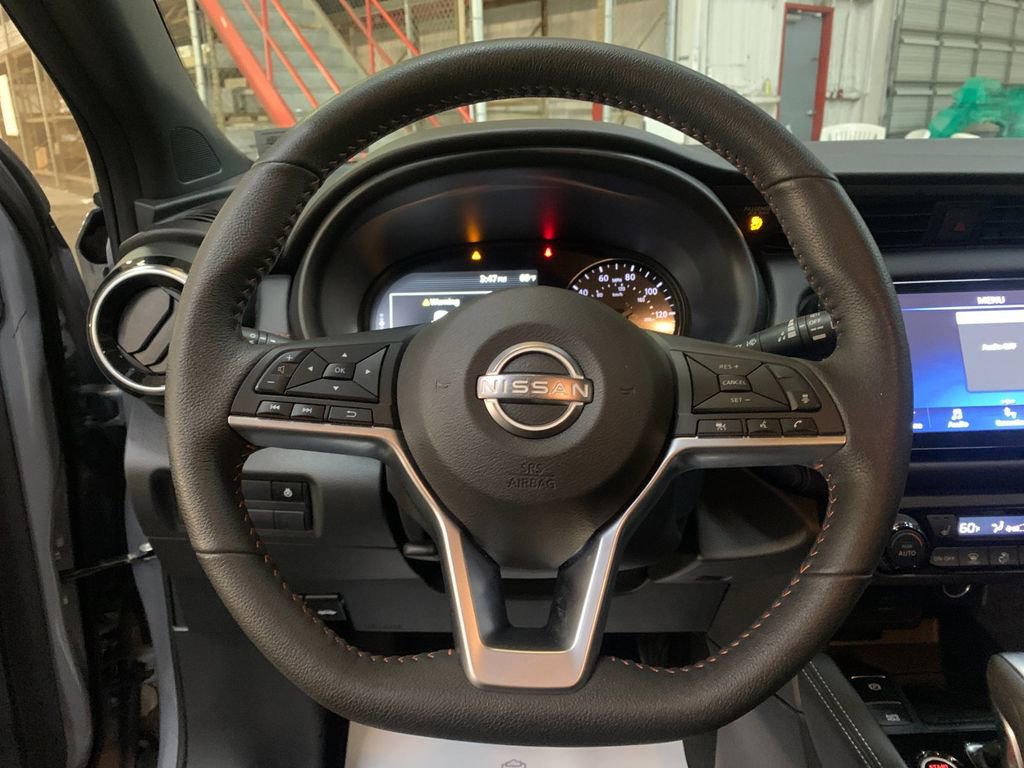 Used 2023 Nissan Kicks SR w/ SR Premium Package FWD image 27
