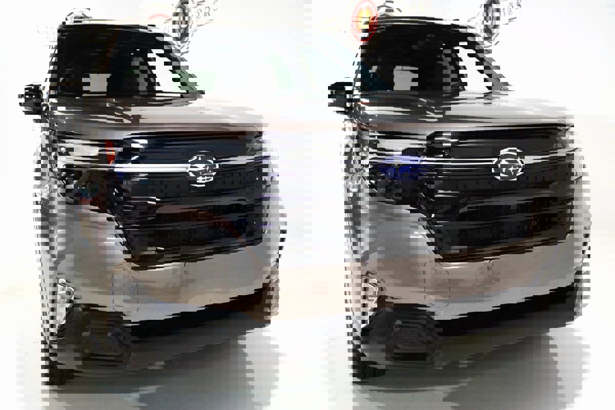 Used 2025 Subaru Forester Touring image 23