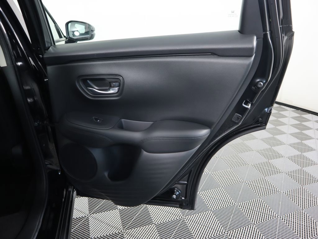 Certified 2023 Honda HR-V LX image 27
