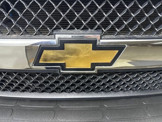 Used 2024 Chevrolet Express 2500 w/ Driver Convenience Package image 9