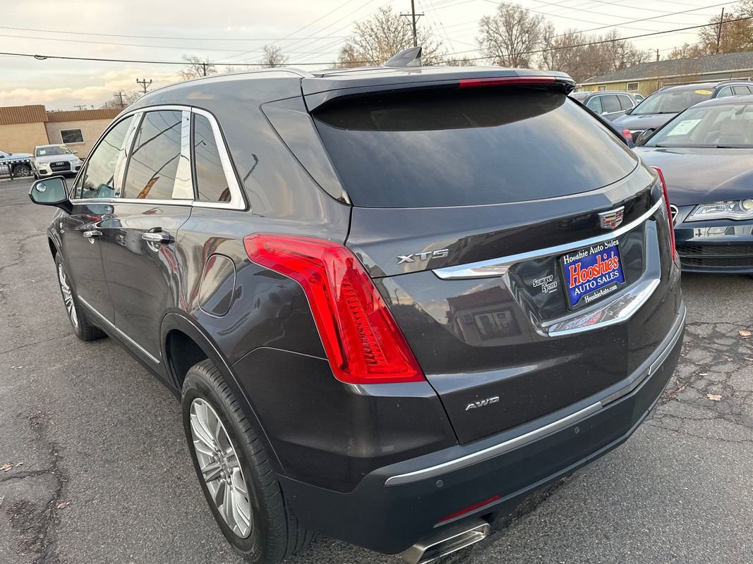 Used 2018 Cadillac XT5 Luxury w/ Driver Awareness Package image 17