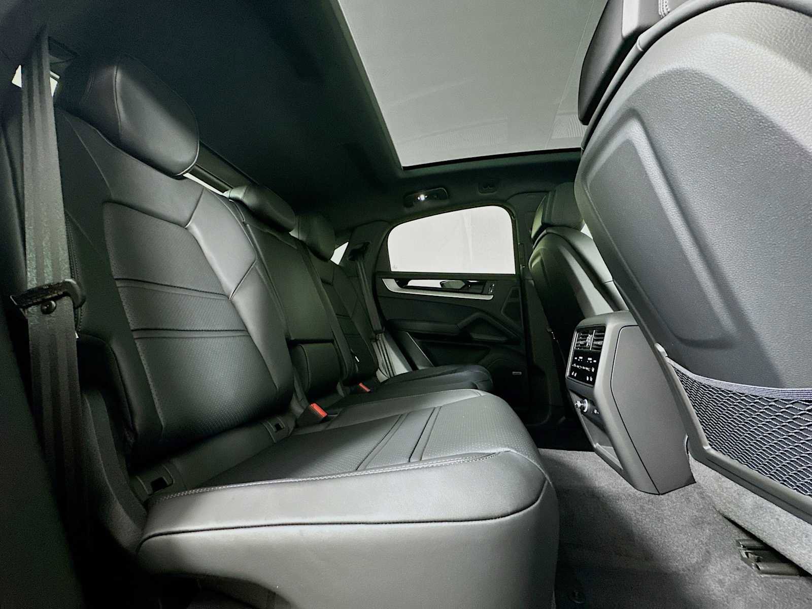 New 2026 Porsche Cayenne E-Hybrid image 27