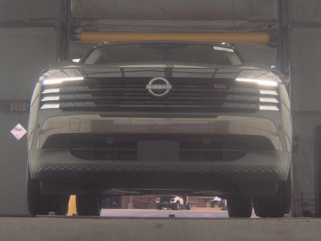 Used 2026 Nissan Kicks SR FWD image 5