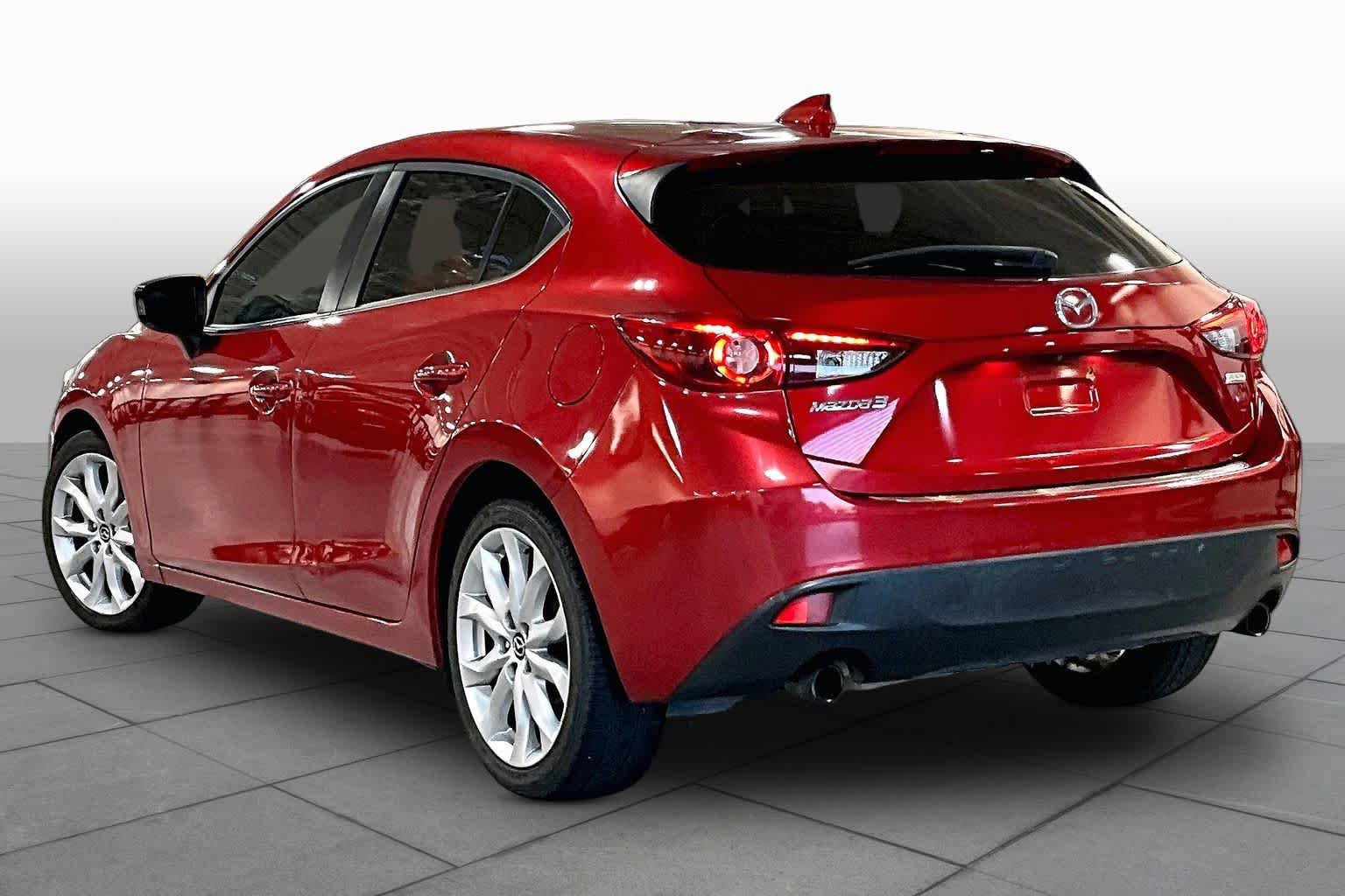 Used 2016 MAZDA MAZDA3 s Grand Touring w/ Technology Package FWD image 12