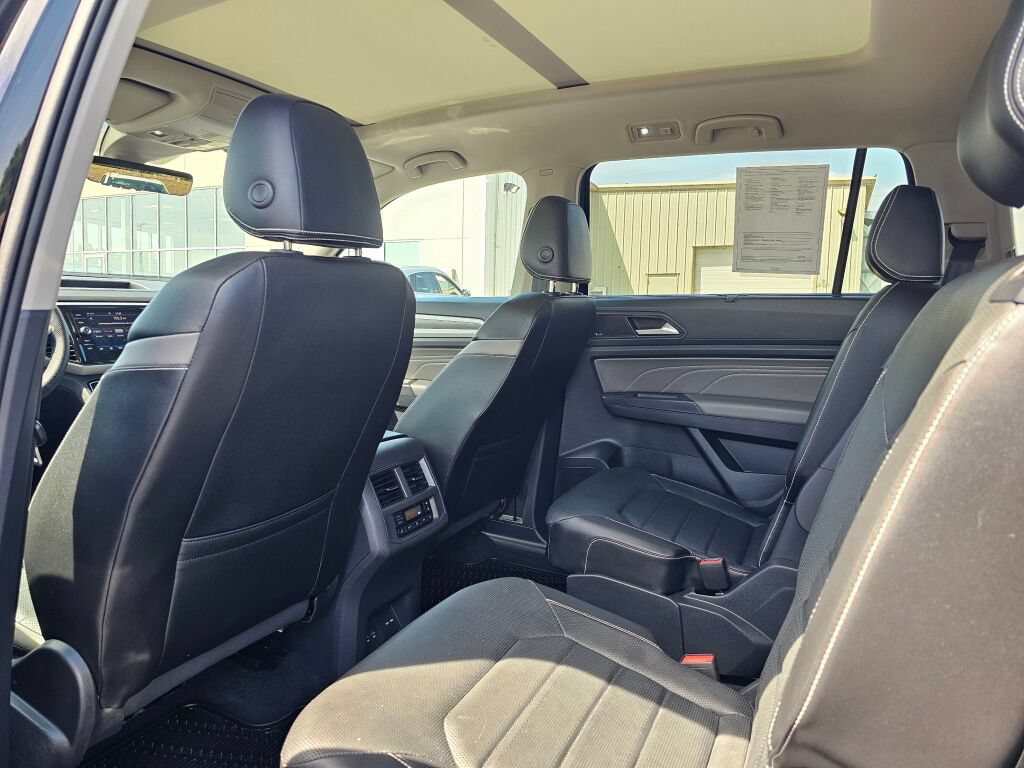 Certified 2023 Volkswagen Atlas SEL Premium AWD/4WD image 11
