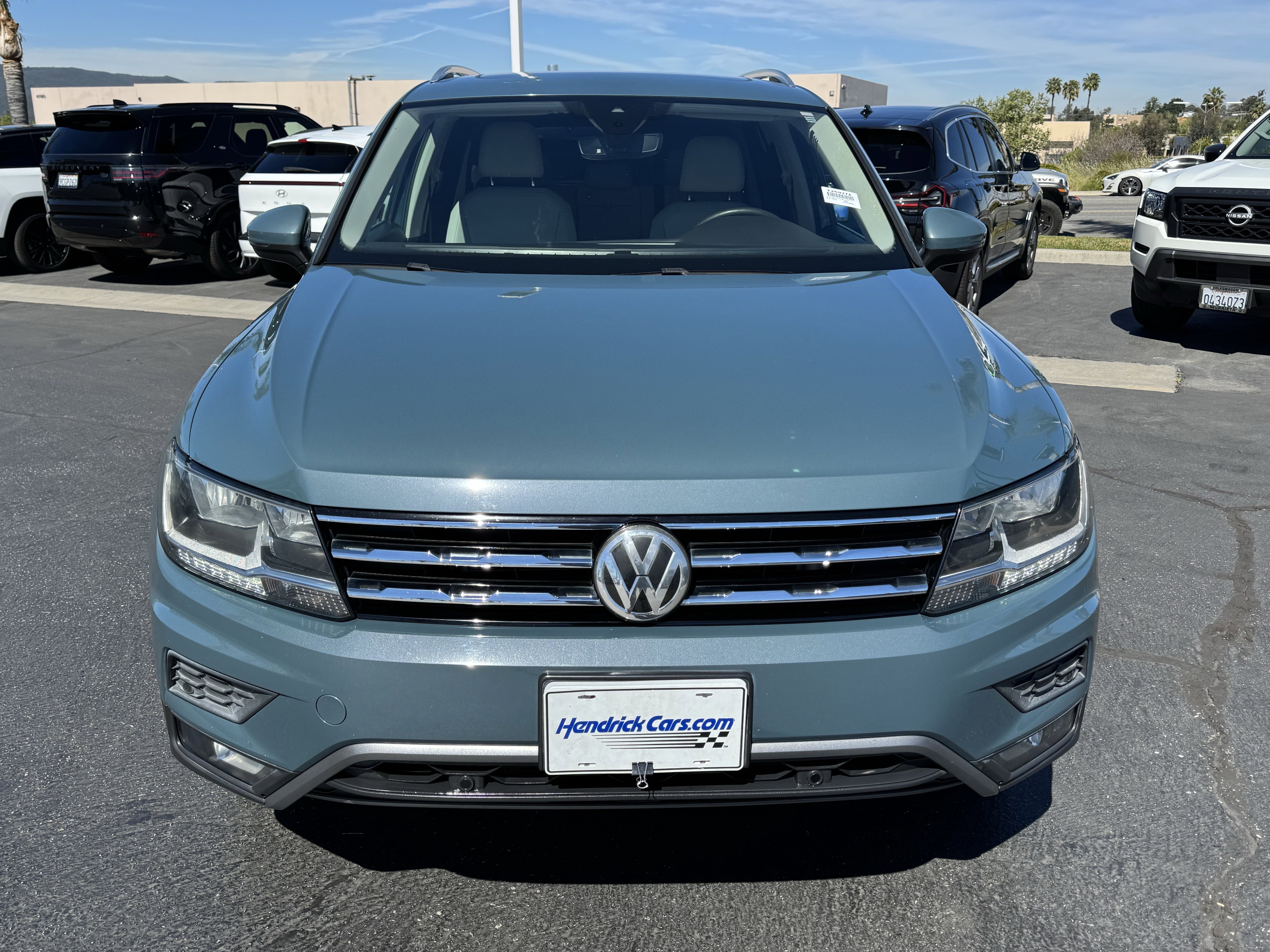 Used 2020 Volkswagen Tiguan SEL image 3