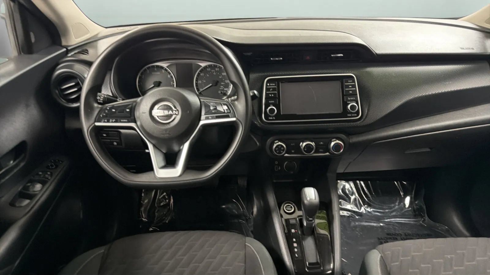 Used 2022 Nissan Kicks S FWD image 11