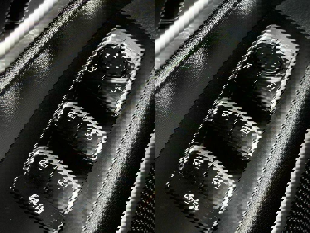 Used 2025 Kia Telluride S image 19