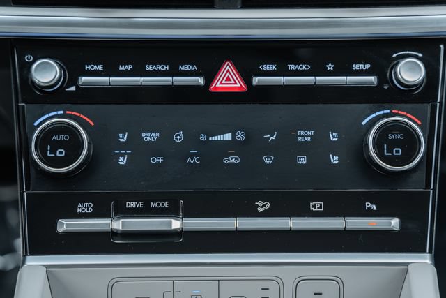Used 2024 Hyundai Santa Fe Limited FWD image 26