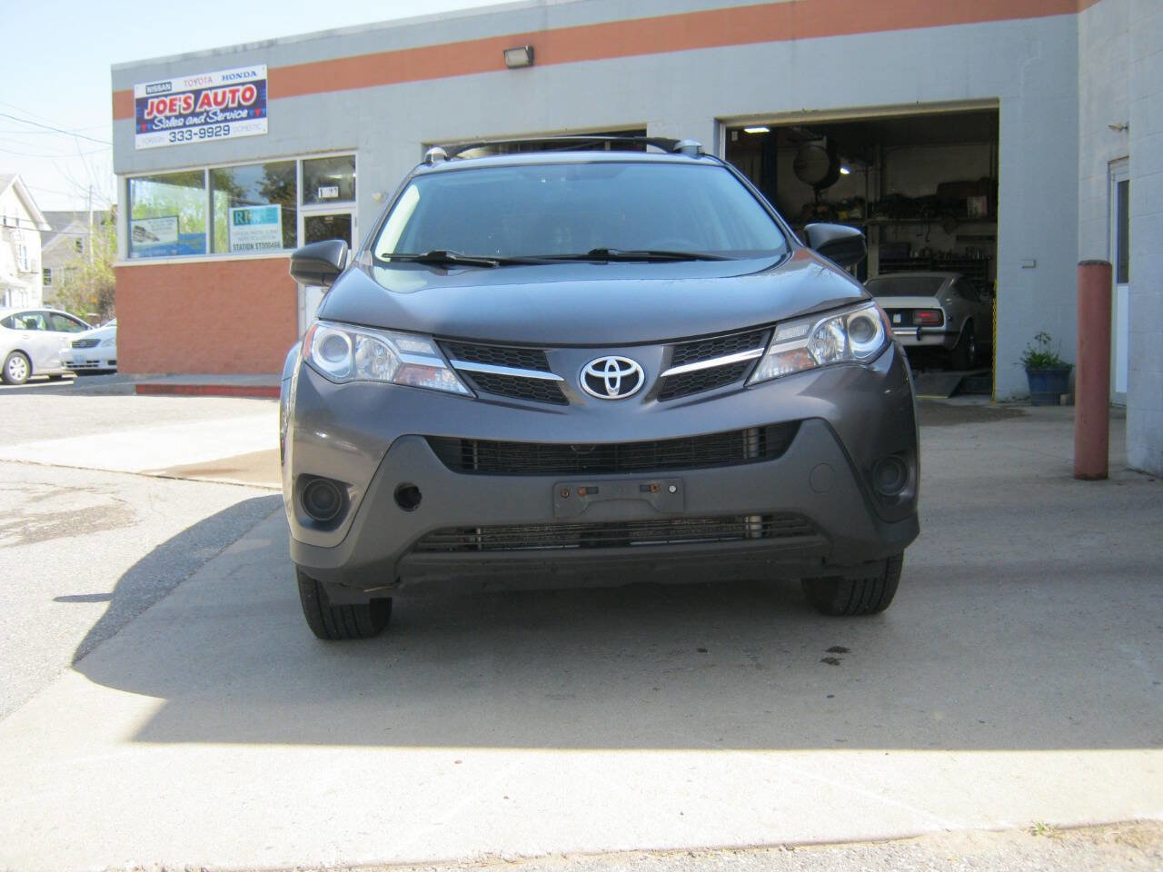 Used 2015 Toyota RAV4 LE image 3