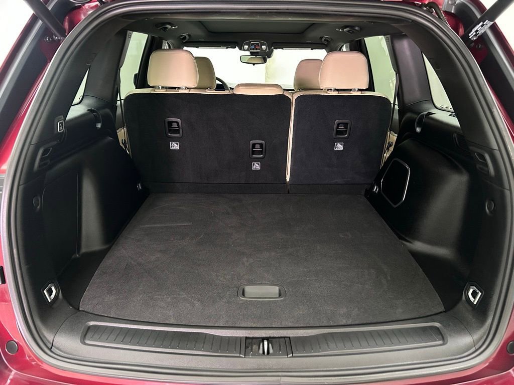 Used 2022 Jeep Grand Cherokee Limited 4xe image 12