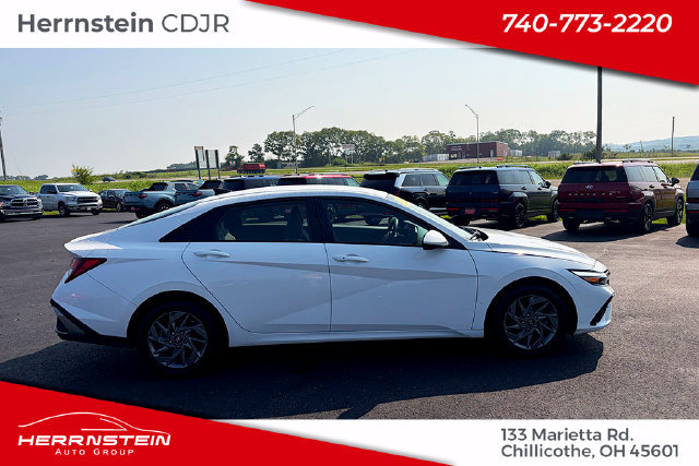Used 2024 Hyundai Elantra SEL FWD image 18
