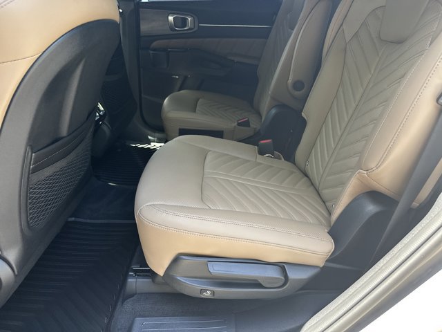 Certified 2026 Kia Sorento SX Prestige w/ Olive Brown Leather Package AWD/4WD image 26