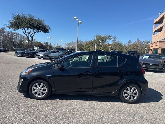 Used 2017 Toyota Prius C Two image 2