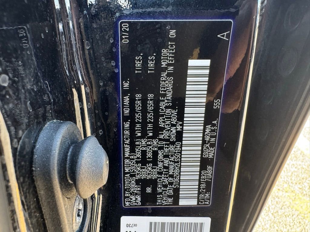 Used 2020 Toyota Highlander XLE AWD/4WD image 37