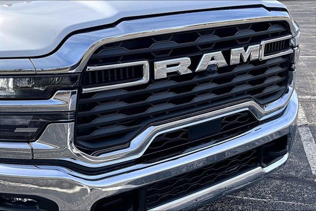 Used 2025 RAM 2500 Tradesman w/ Chrome Appearance Group image 33