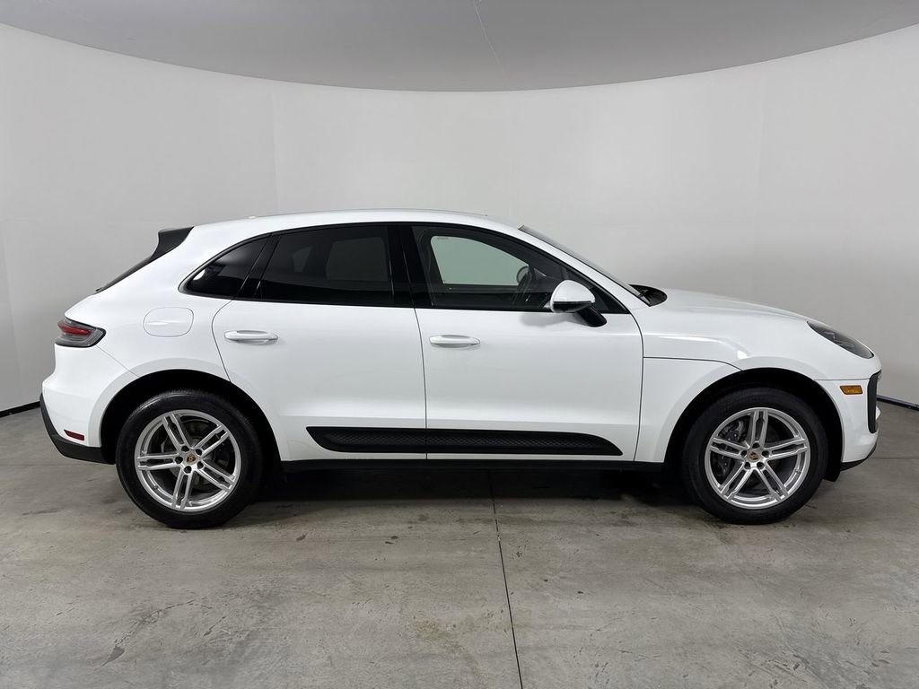 Certified 2023 Porsche Macan Turbo image 8