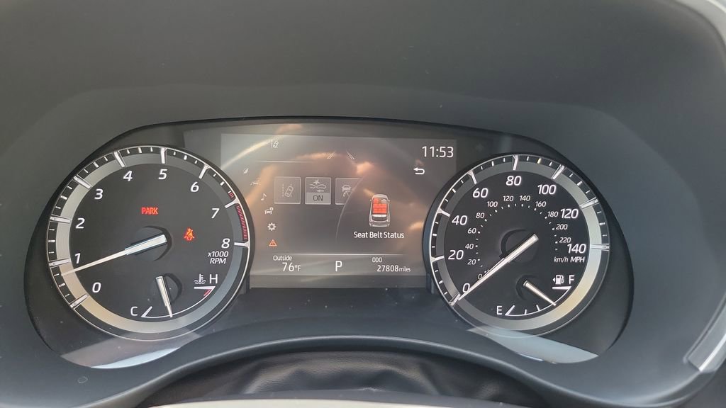 Used 2021 Toyota Highlander XLE image 23