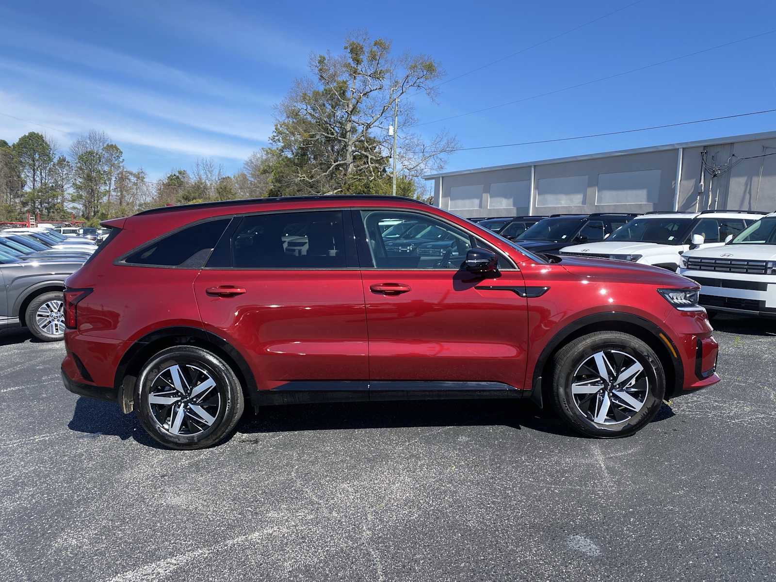 Used 2022 Kia Sorento S FWD image 4