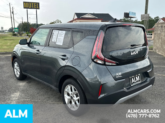 Used 2025 Kia Soul LX w/ LX Technology Package FWD image 8
