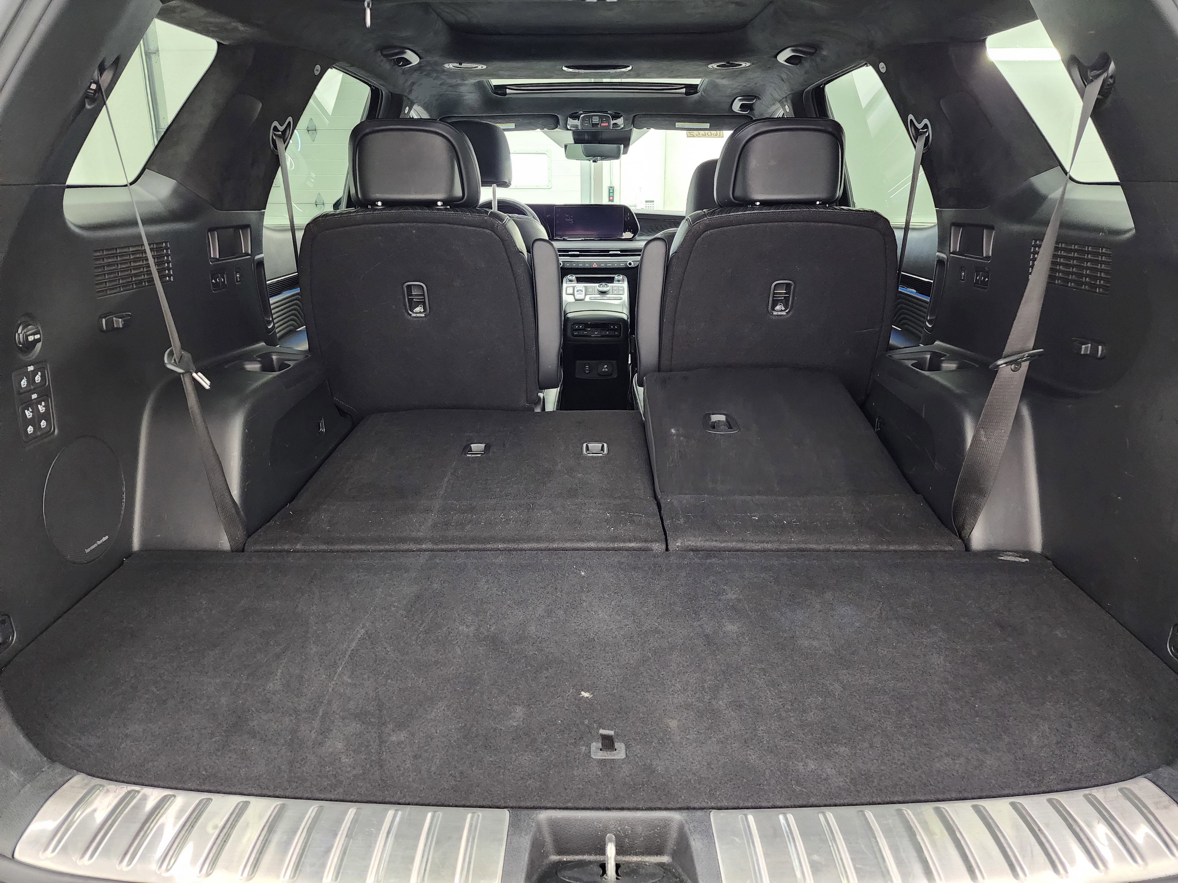 Used 2024 Hyundai Palisade Calligraphy image 34
