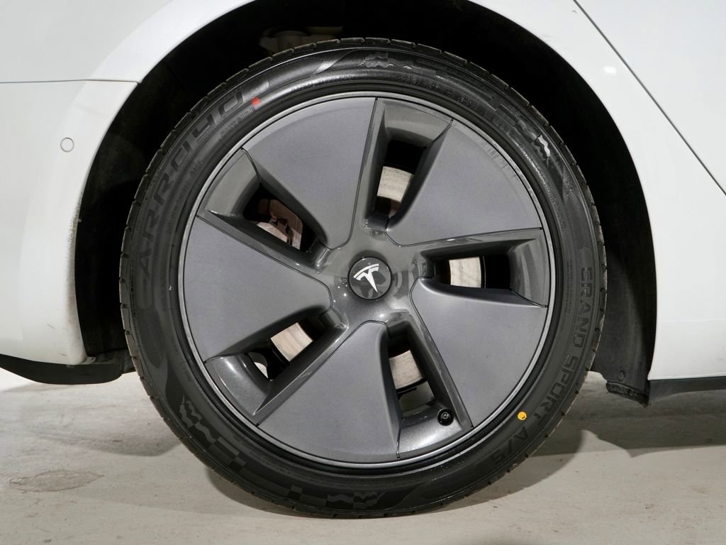 Used 2021 Tesla Model 3 Standard Range Plus image 35